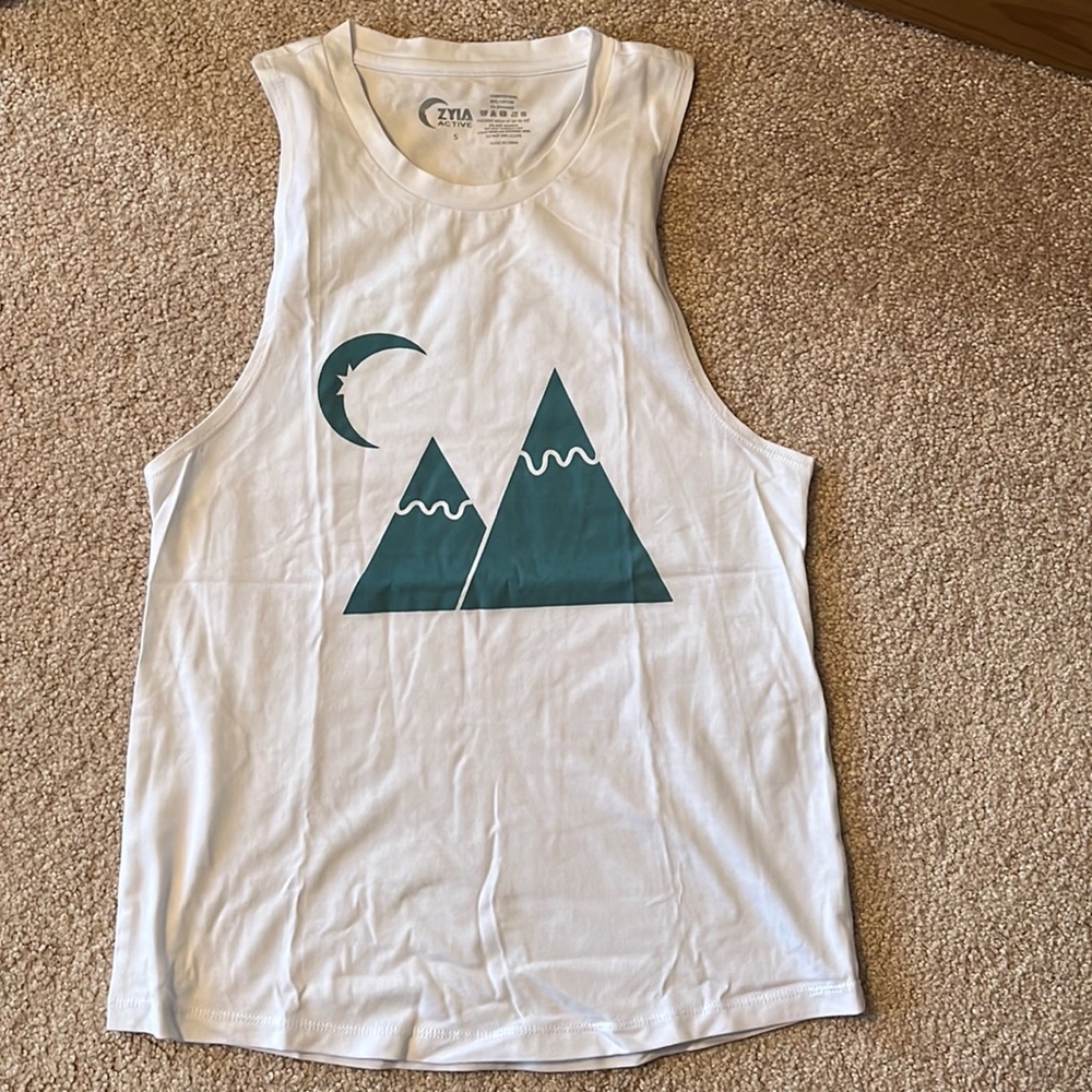 Zyia tank